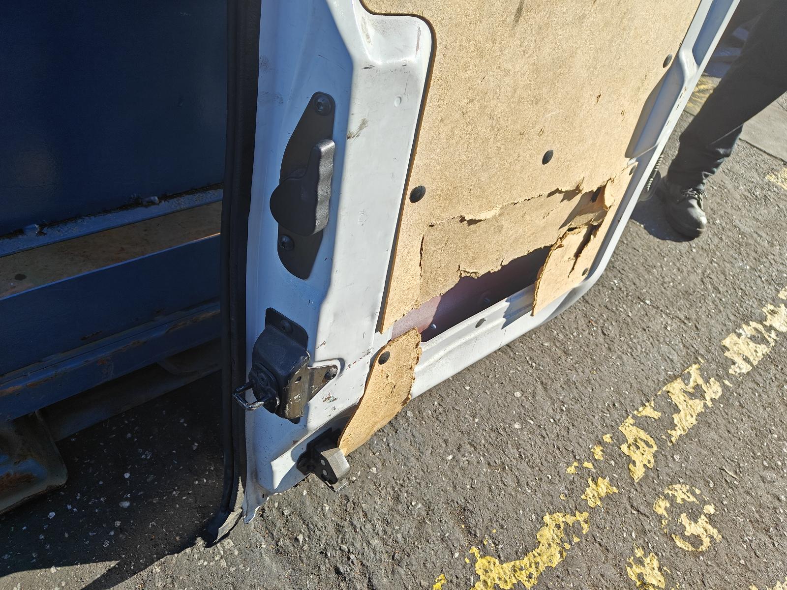View Auto part Bootlid/Tailgate Renault Master 2016