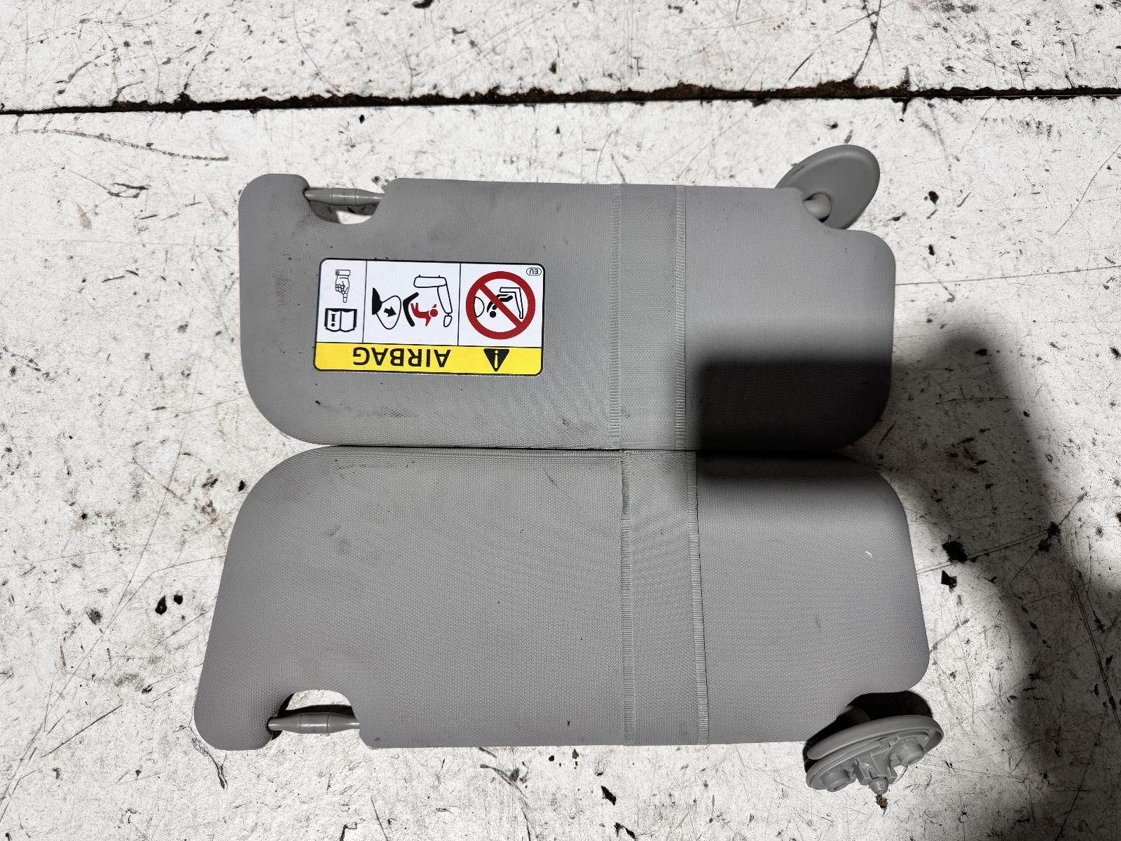 View Auto part Sunvisor Toyota Corolla 2014