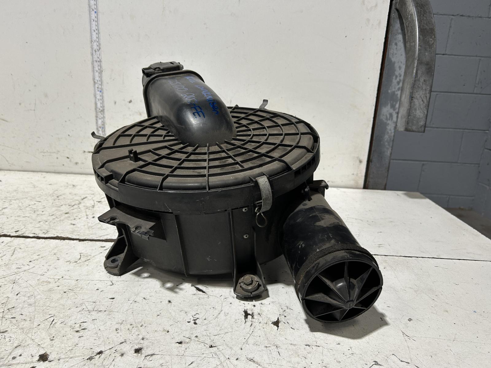 View Auto part Air Cleaner/Box Toyota Landcruiser 2006