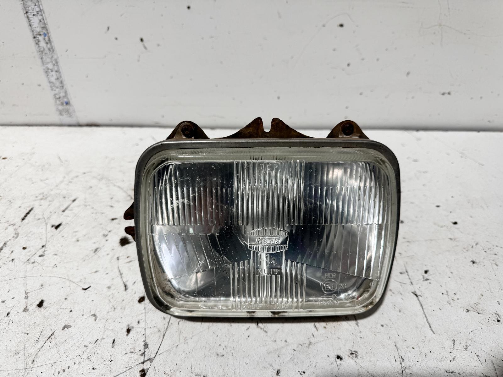 View Auto part Right Headlamp Toyota Hiace 1990