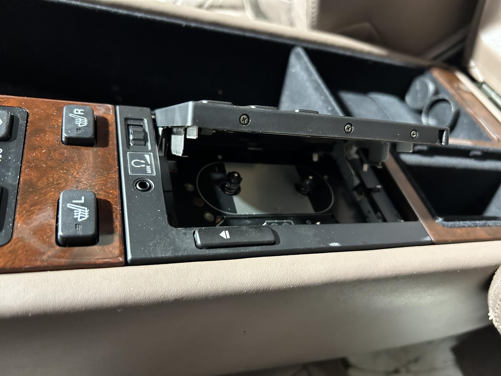 View Auto part 2nd Seat (Rear Seat) Lexus Ls400 1990