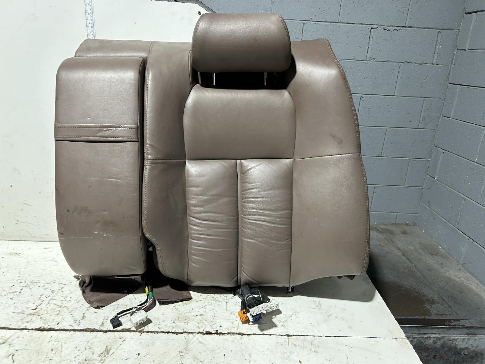 View Auto part 2nd Seat (Rear Seat) Lexus Ls400 1990