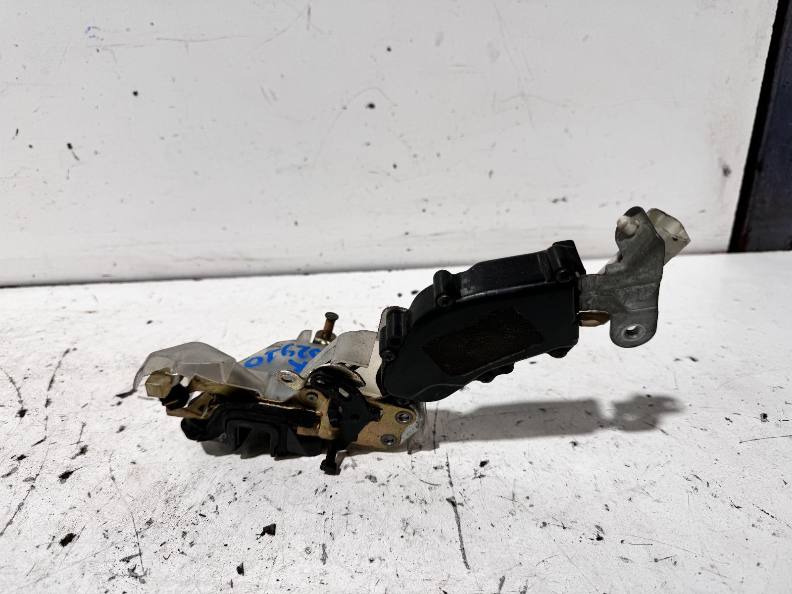 View Auto part Door/Boot/Gate Lock Lexus Ls400 1990