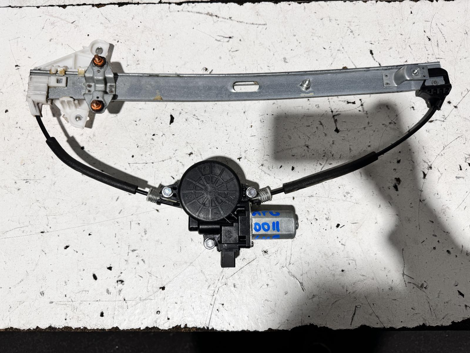 View Auto part Left Front Window Reg/Motor Mazda Cx5 2012