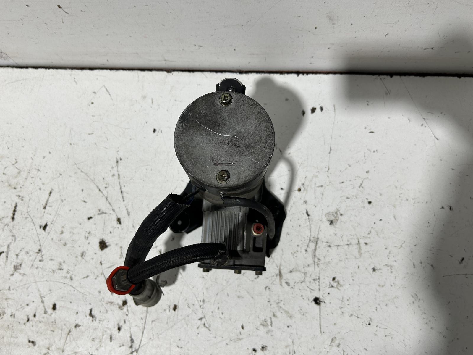 View Auto part Air Ride Compressor Lexus Ls400 1990