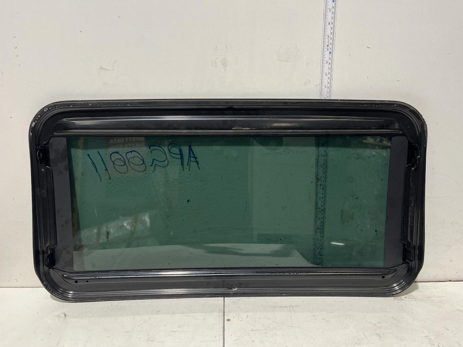 View Auto part Roof Glass/Sunroof/T Mazda Cx5 2012