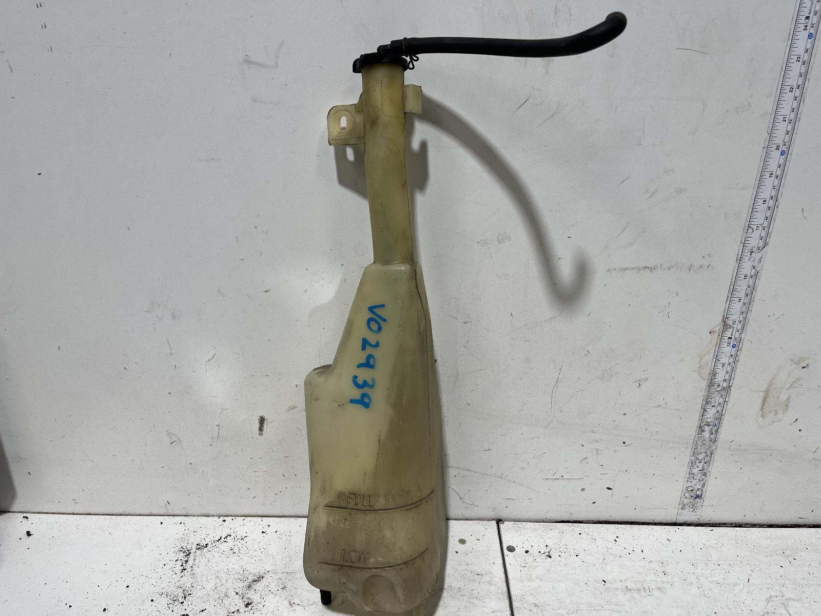 View Auto part Overflow Bottle Toyota Hiace 2001