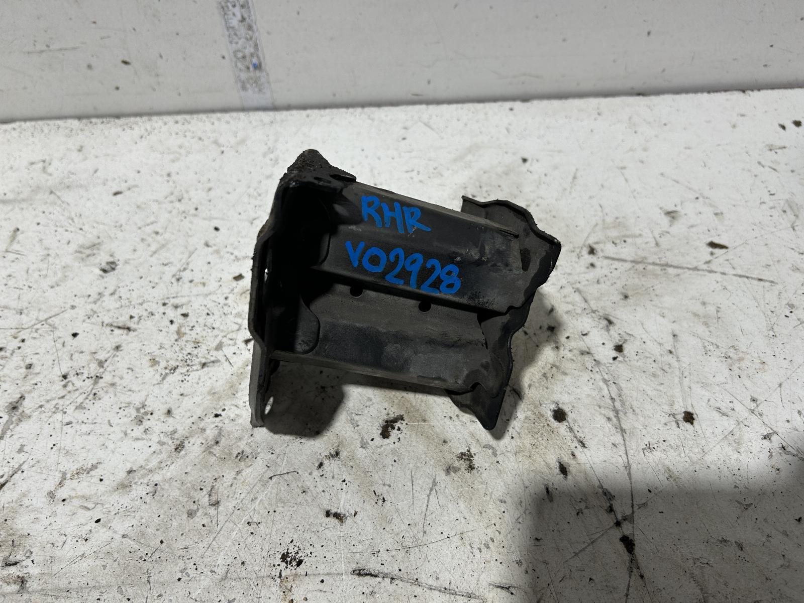 View Auto part R/Bar Bracket/Reinfo Toyota Corolla 2008
