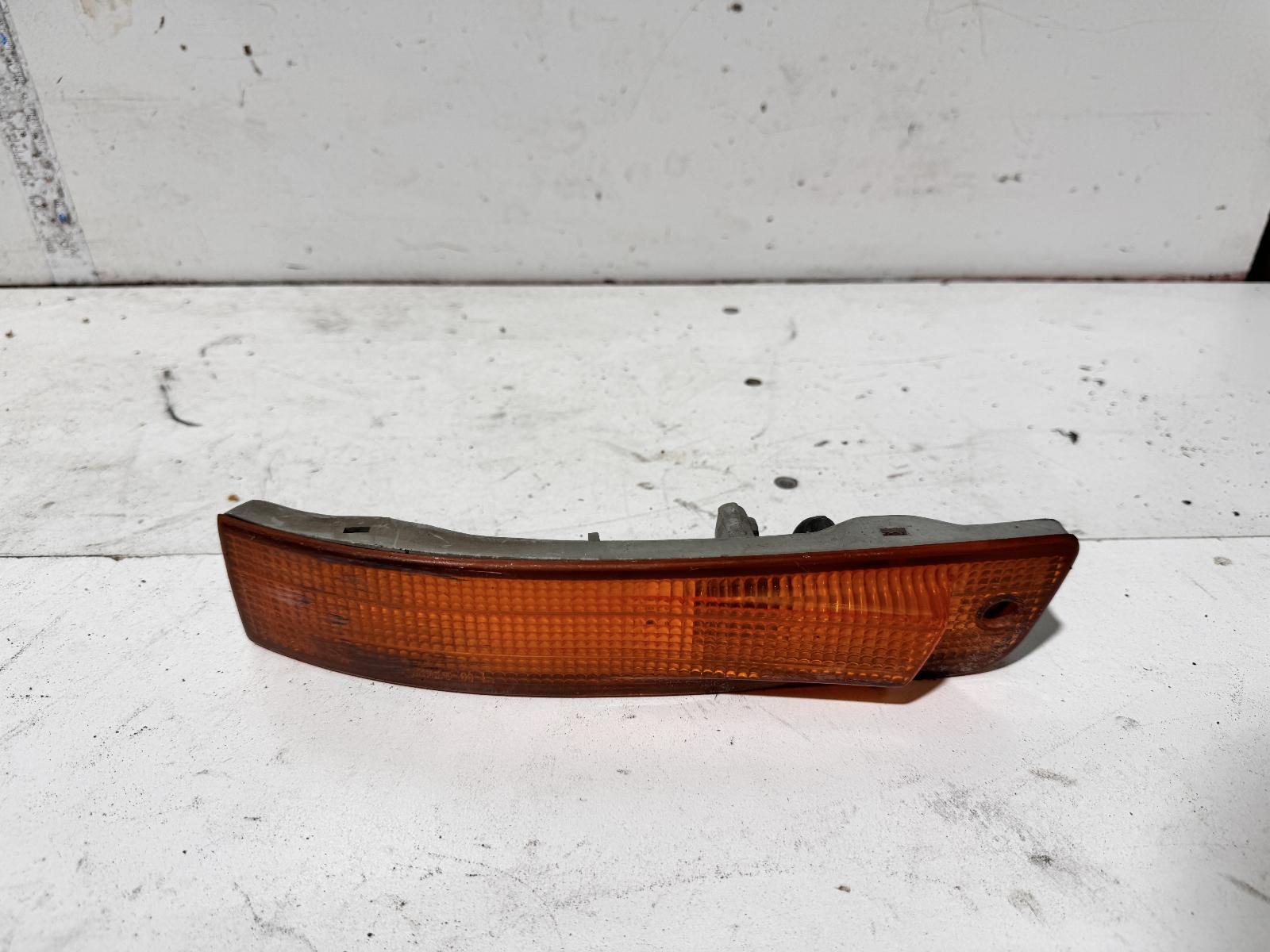 View Auto part Left Indicator/Fog/Side Lexus Ls400 1990