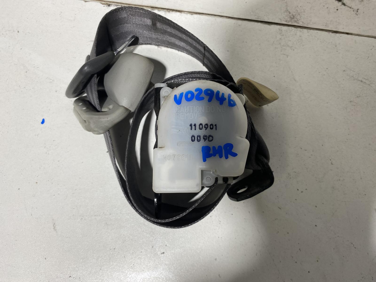 View Auto part Seatbelt/Stalk Toyota Hilux 2011