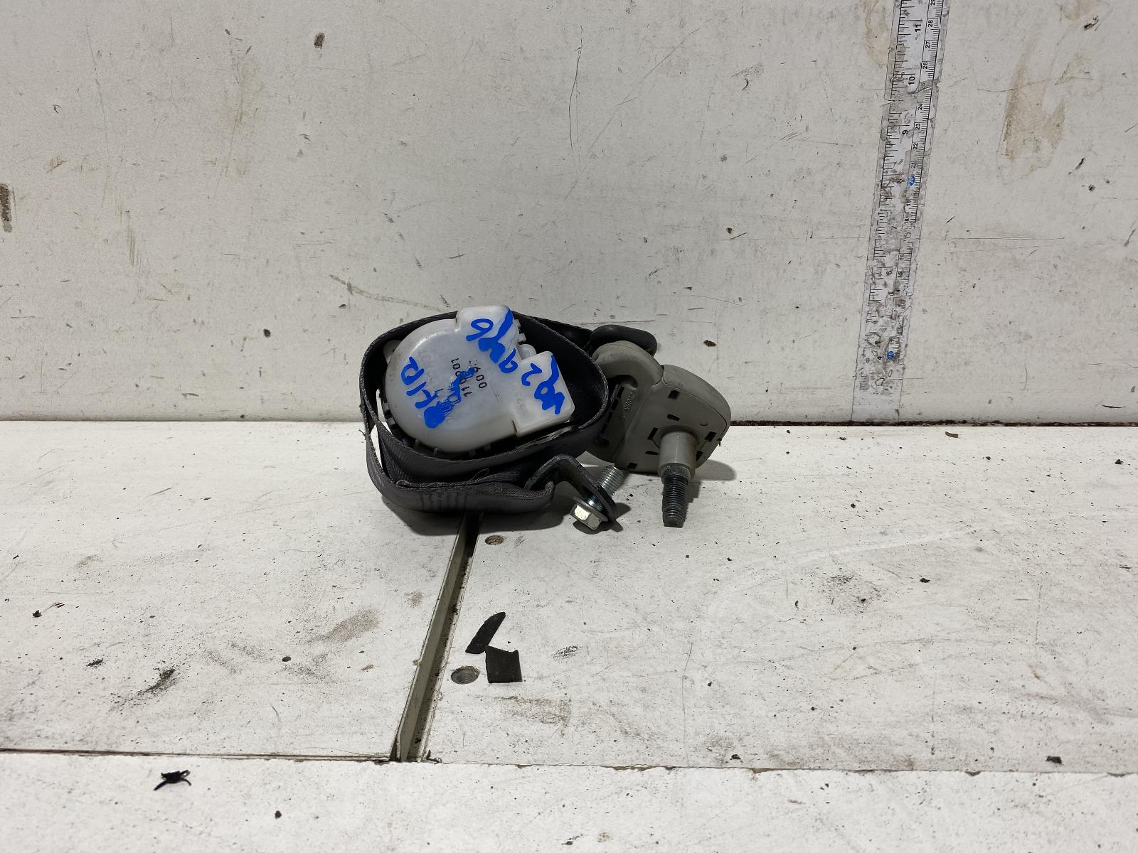 View Auto part Seatbelt/Stalk Toyota Hilux 2011