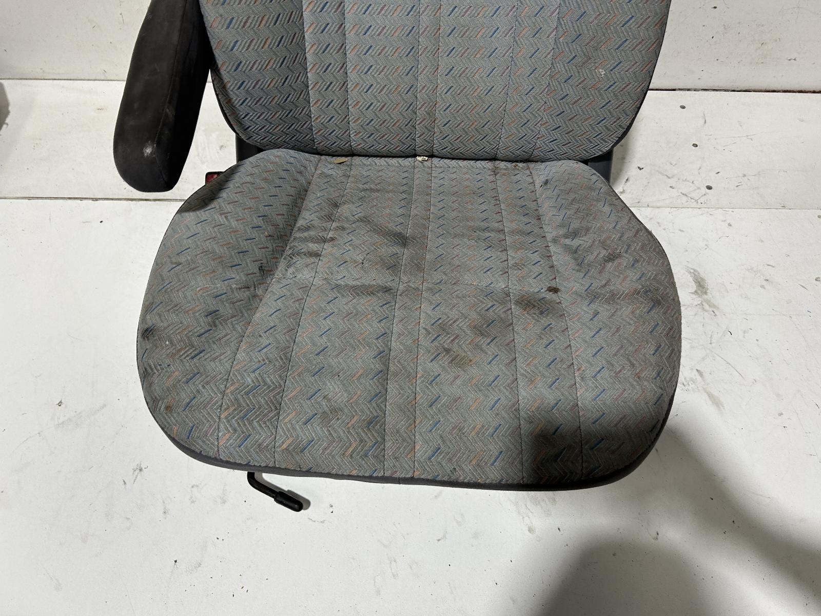View Auto part Front Seat Toyota Hiace 2001