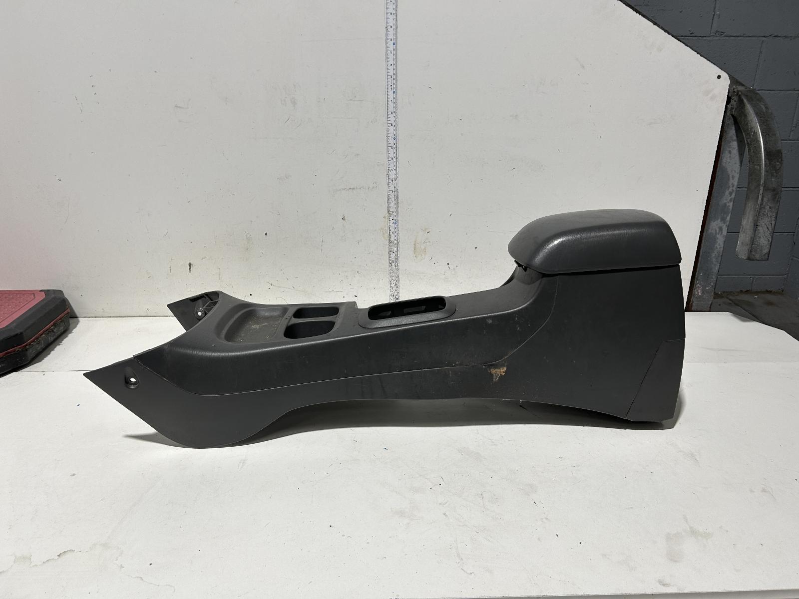 View Auto part Console Toyota Hilux 2011