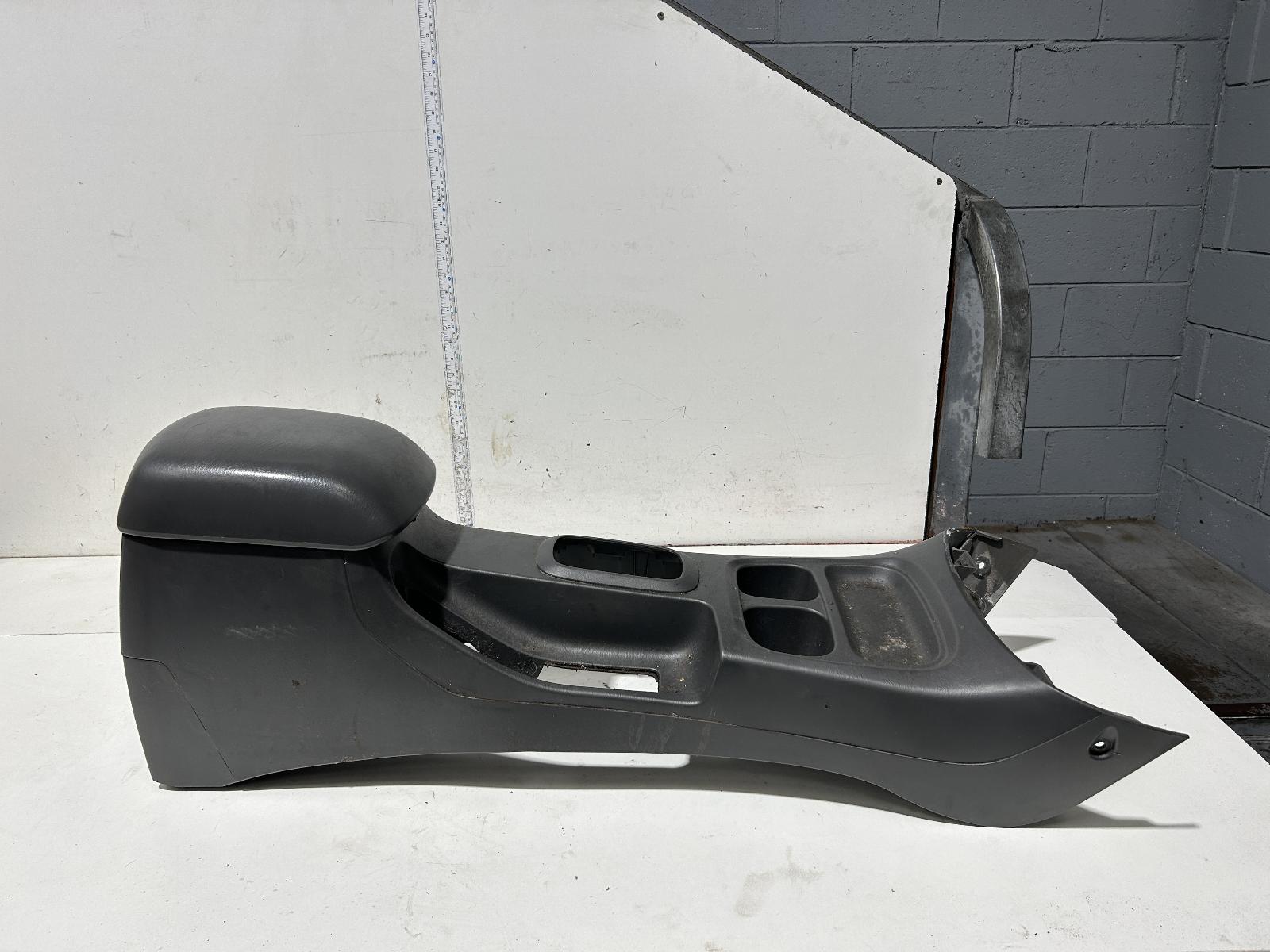 View Auto part Console Toyota Hilux 2011