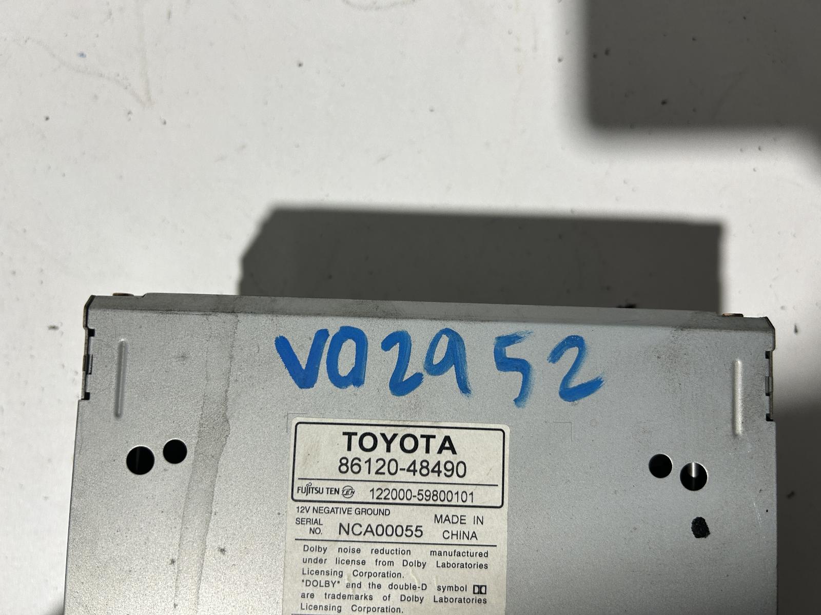 View Auto part Radio/Cd/Dvd/Sat/Tv Toyota Kluger 2005