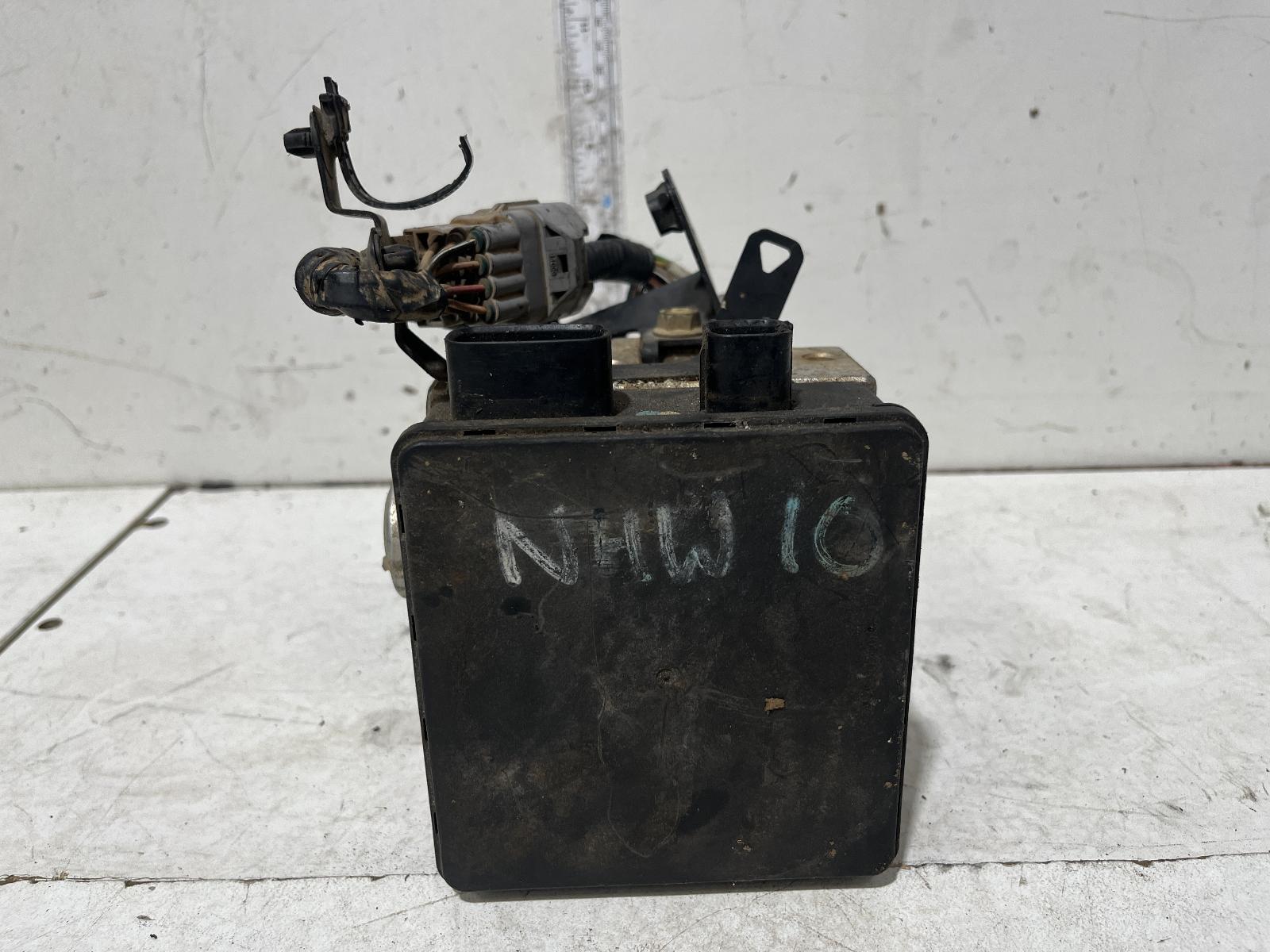 View Auto part Abs Pump/Modulator Toyota Prius 2001
