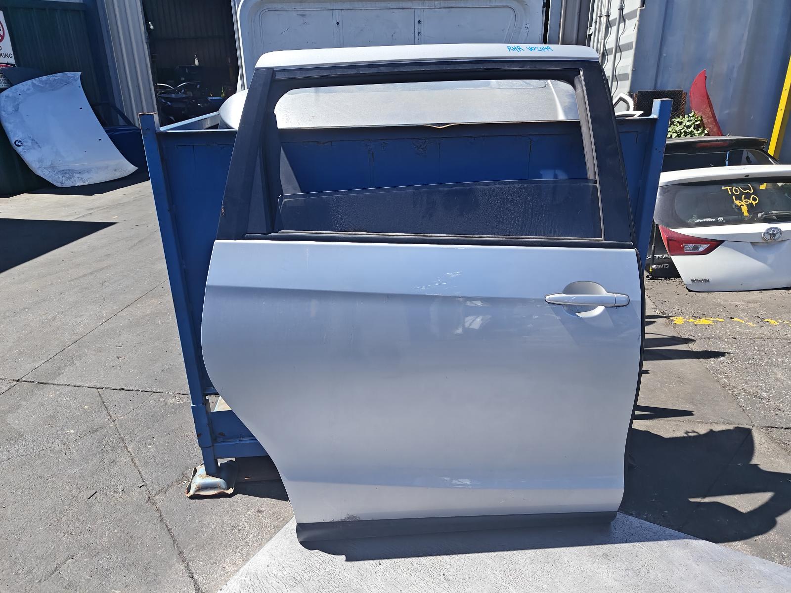 View Auto part Right Rear Door Sliding Toyota Tarago 2014