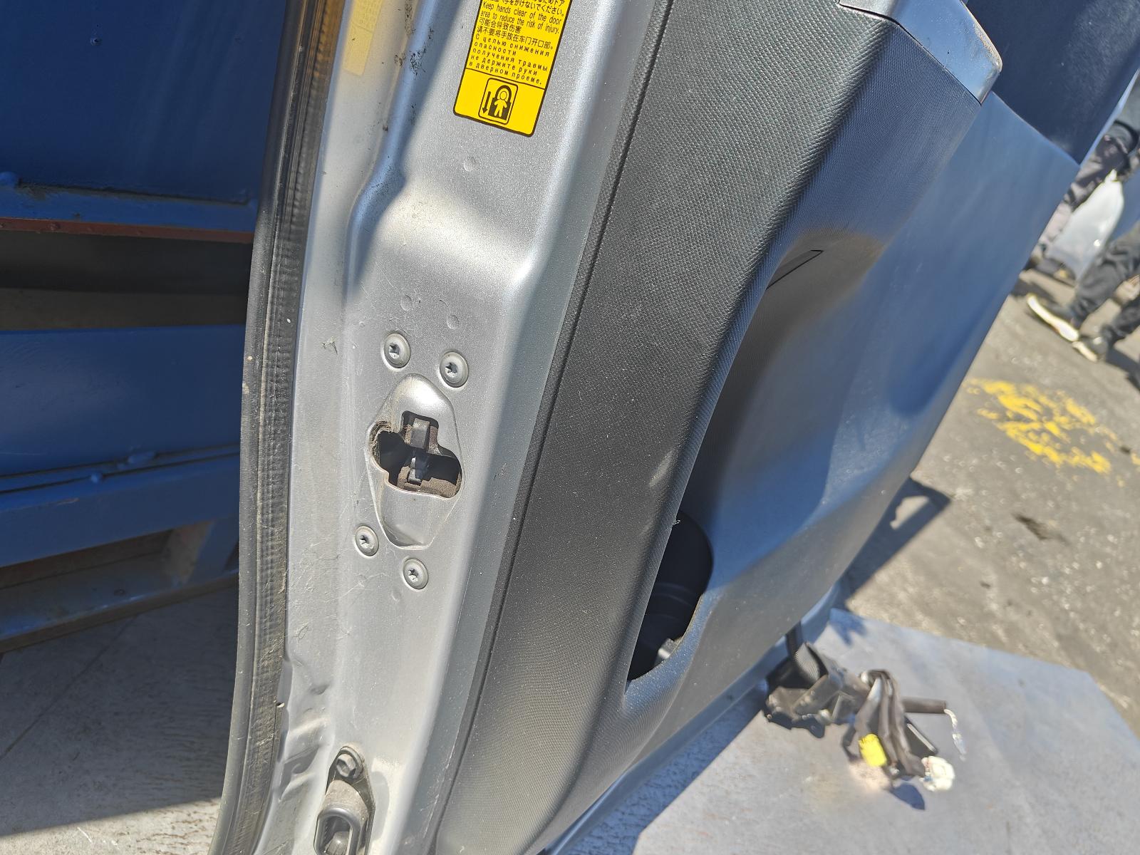 2014 Toyota Tarago Door/Boot/Gate Lock View Auto part Door/Boot/Gate Lock Toyota Tarago 2014