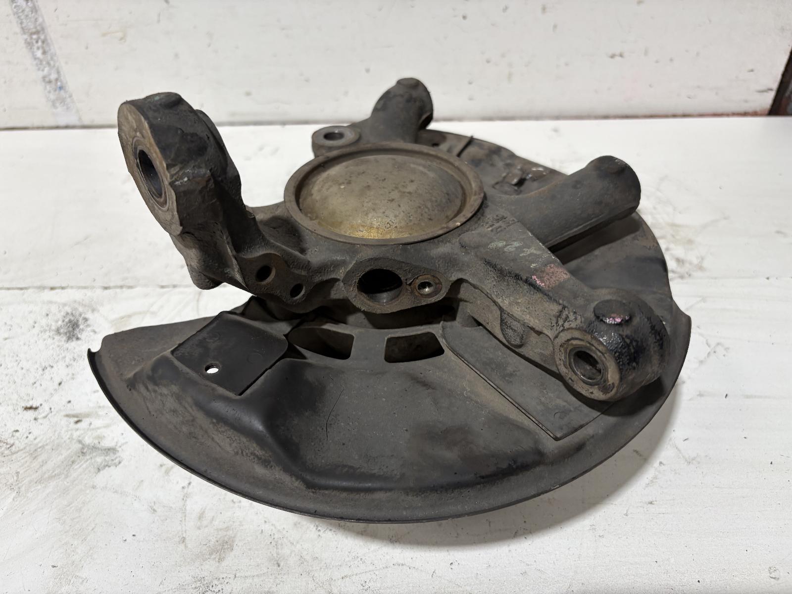 View Auto part Right Front Hub Assembly Toyota Hilux 2011
