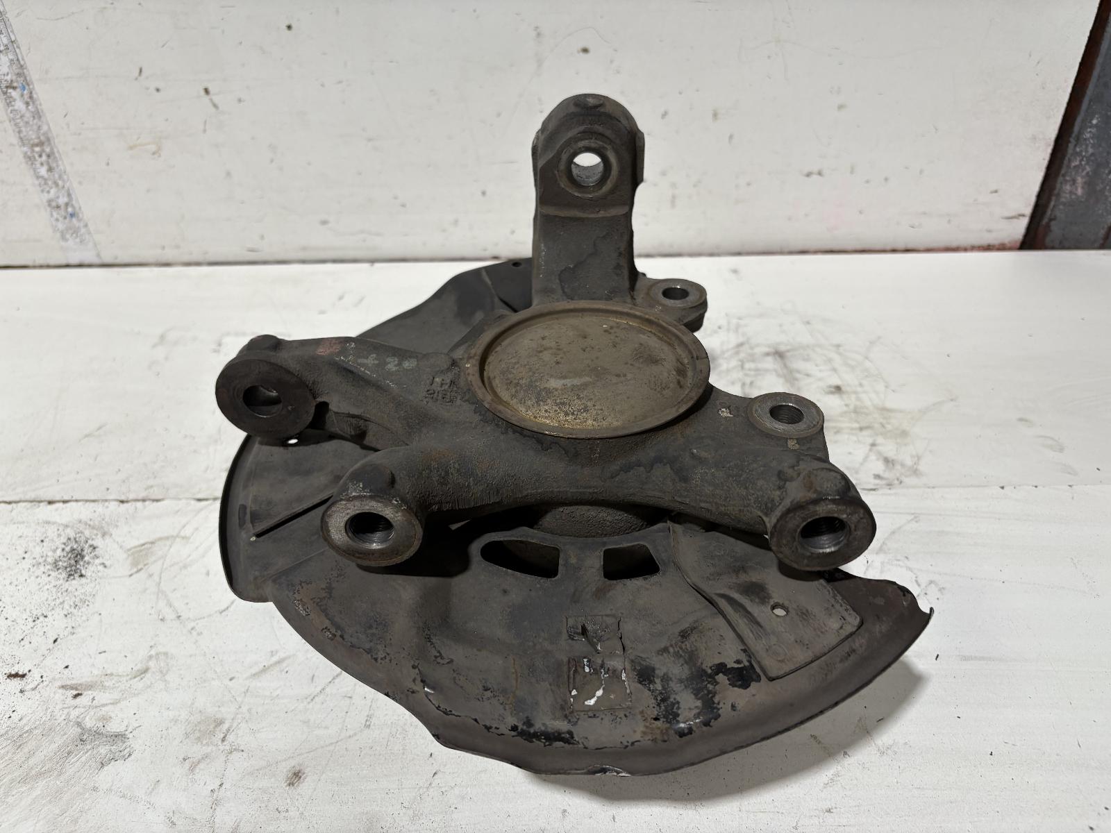 View Auto part Right Front Hub Assembly Toyota Hilux 2011