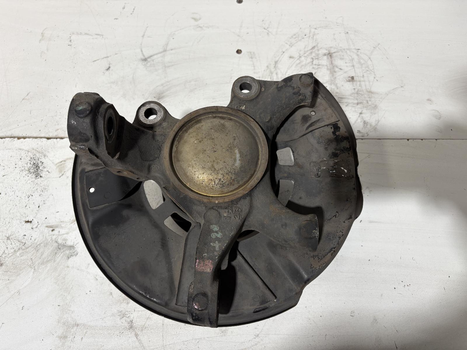 View Auto part Right Front Hub Assembly Toyota Hilux 2011