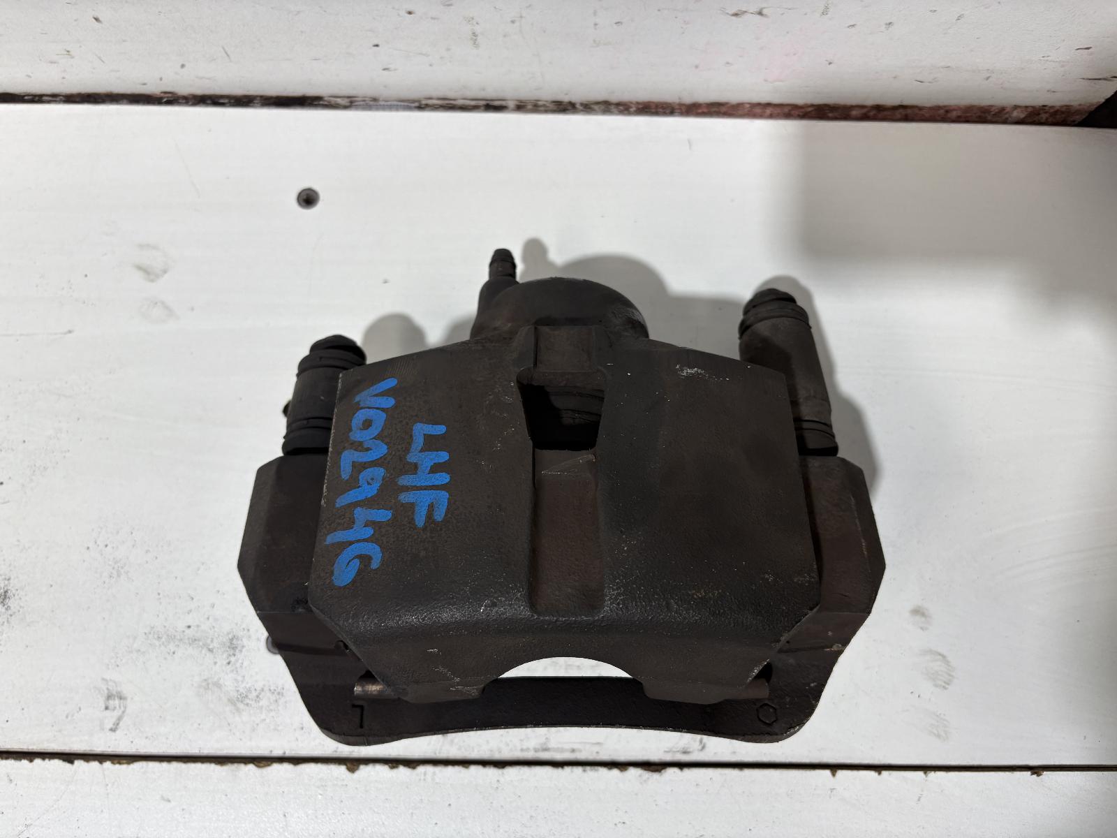 View Auto part Caliper Toyota Hilux 2011