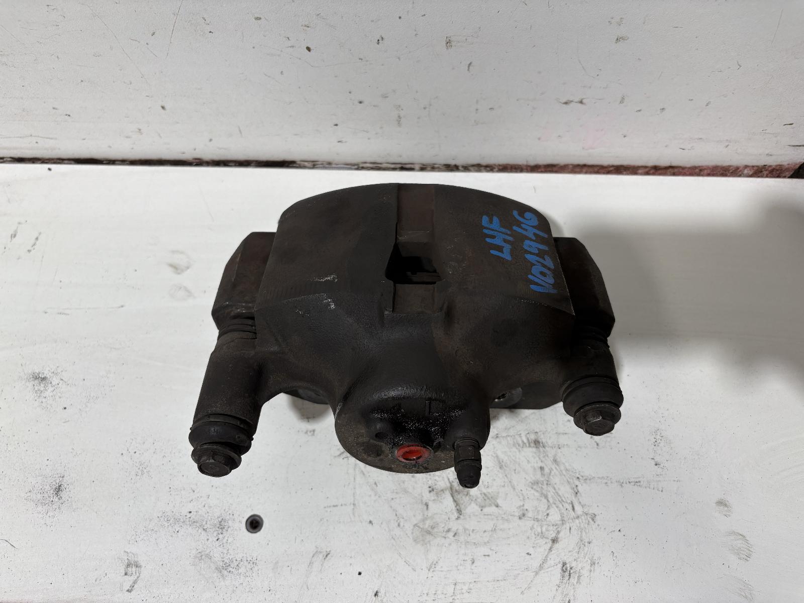 View Auto part Caliper Toyota Hilux 2011