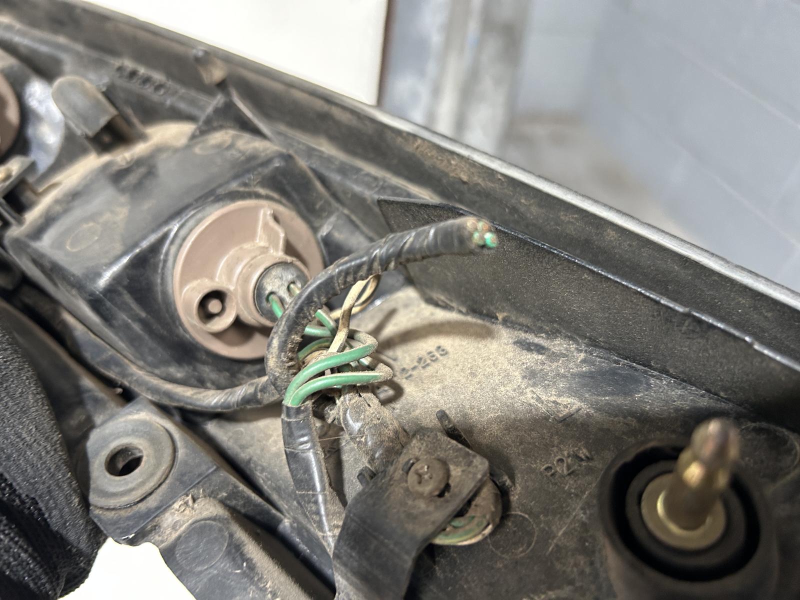 View Auto part Left Taillight Toyota Corolla 1994