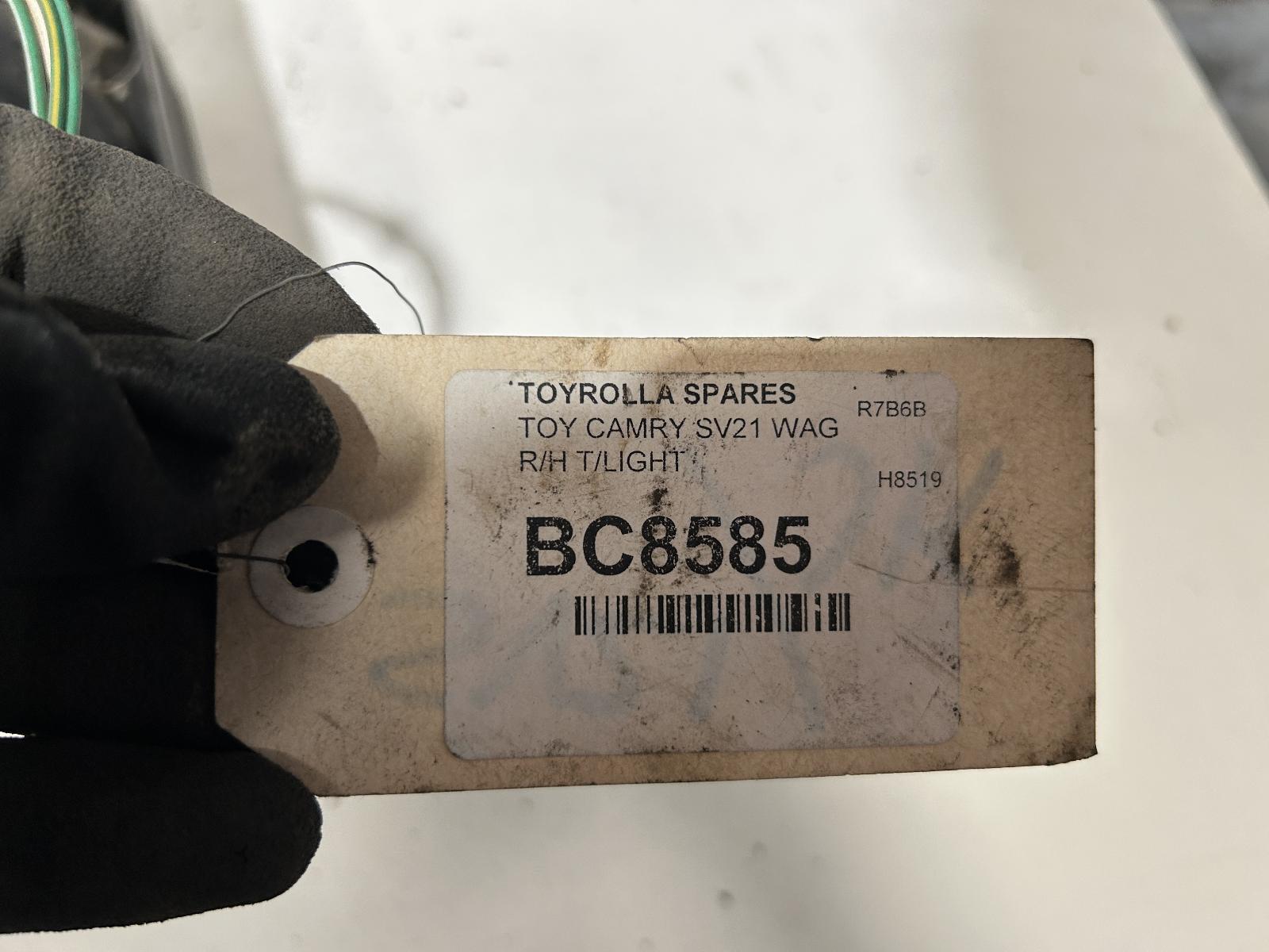 View Auto part Right Taillight Toyota Camry 1990