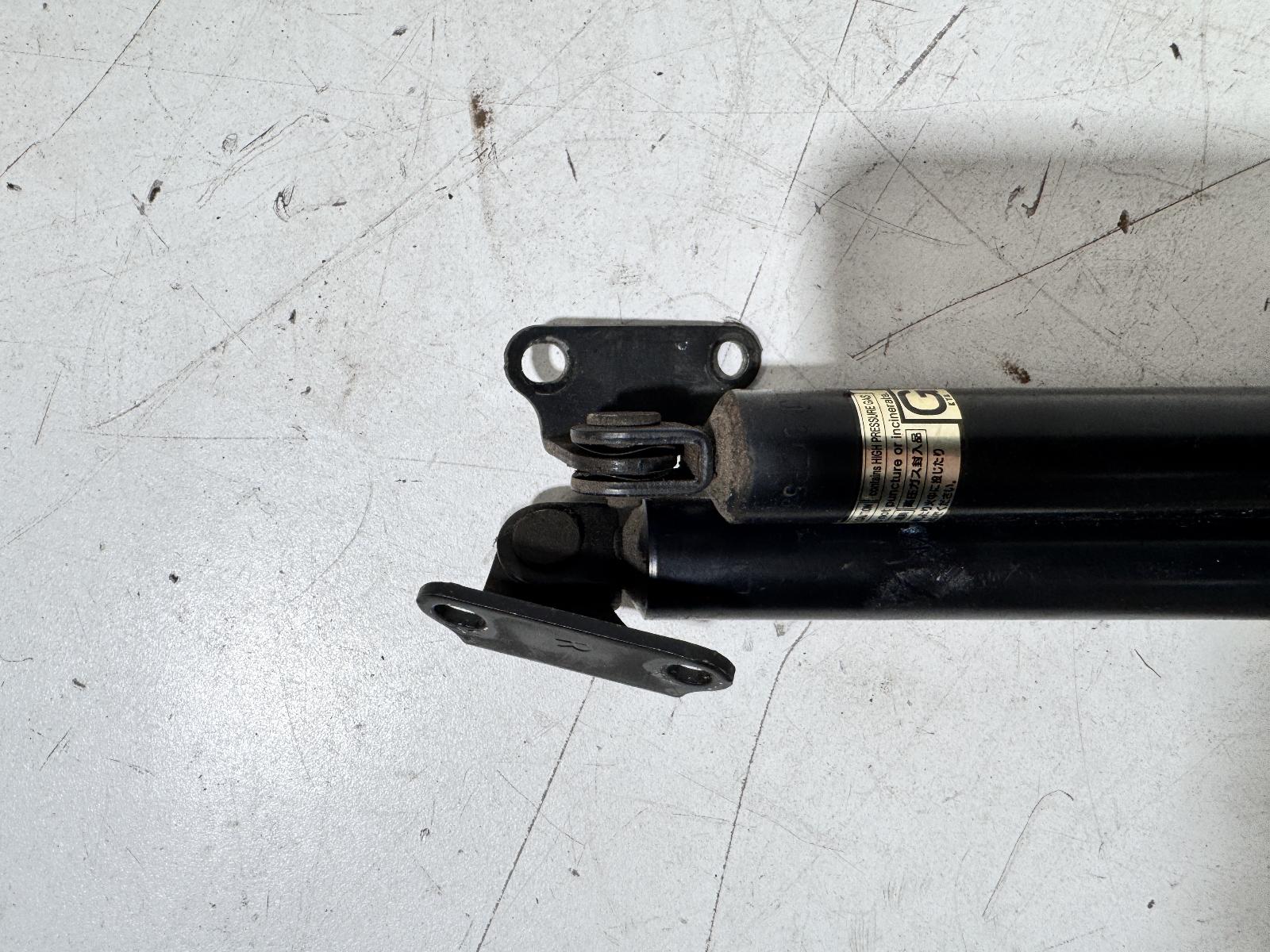 View Auto part Hatch Strut Toyota Hiace 2003