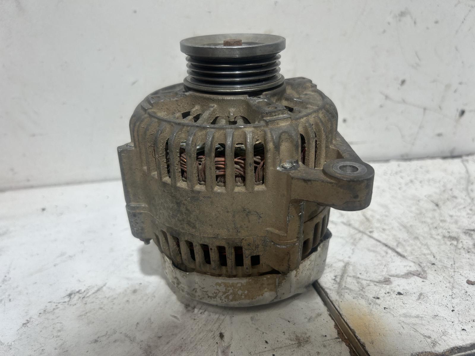 View Auto part Alternator Toyota Hilux 2004