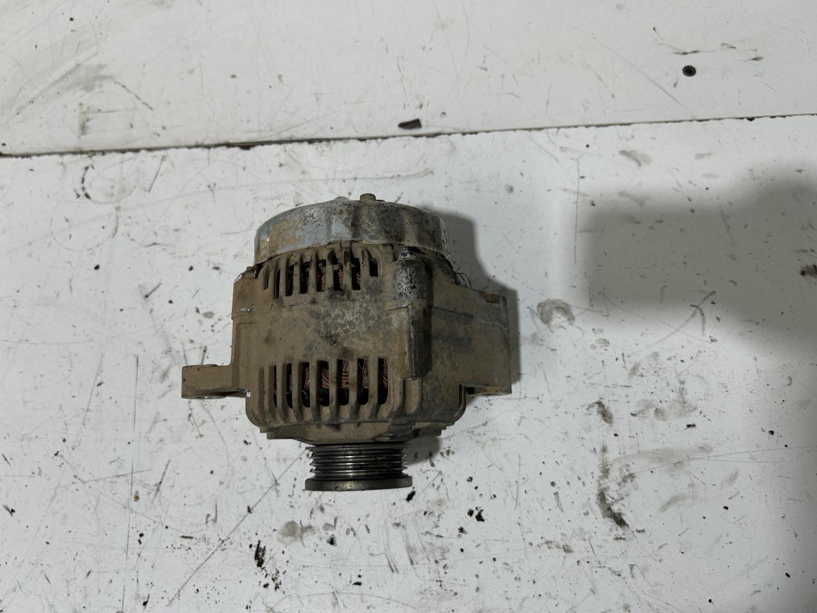 View Auto part Alternator Toyota Hilux 2004