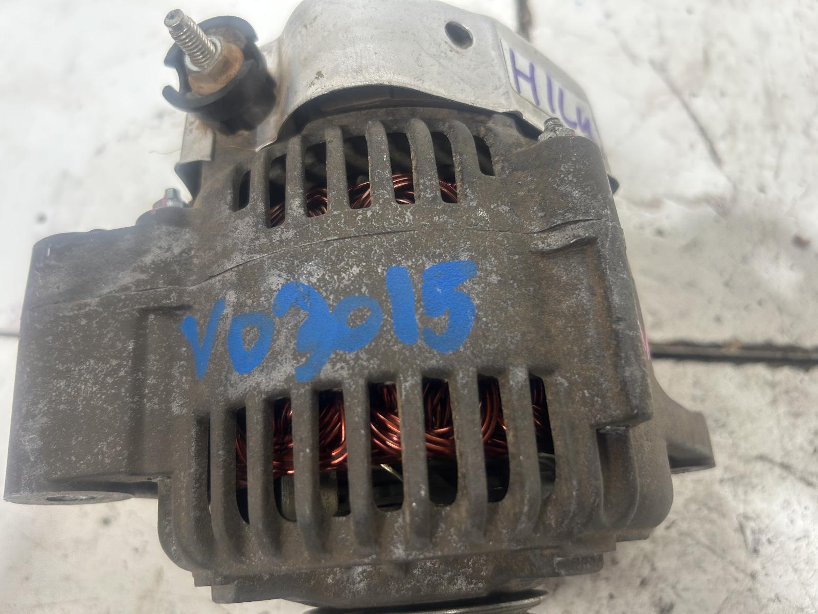 View Auto part Alternator Toyota Hilux 2004