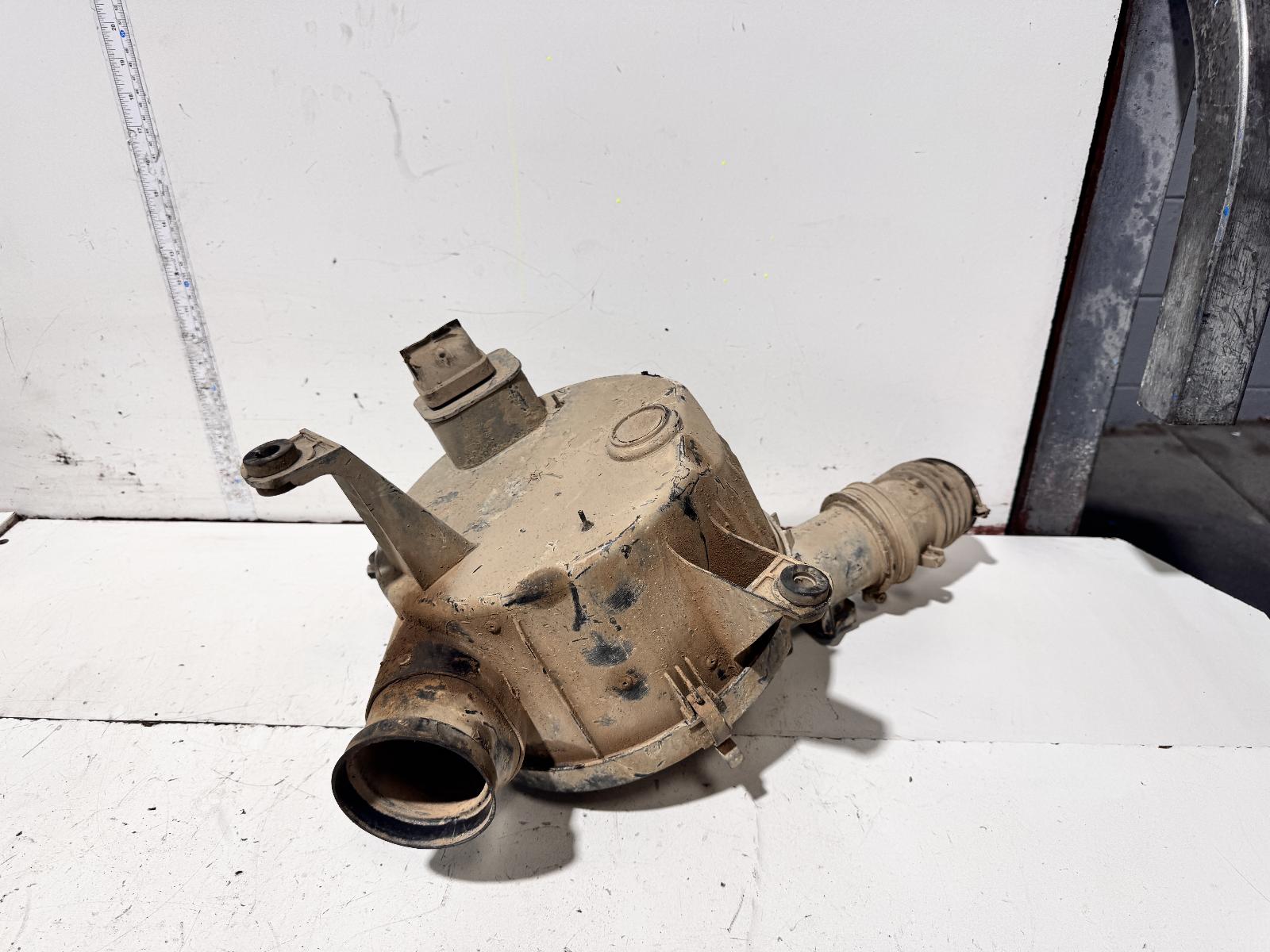 View Auto part Air Cleaner/Box Toyota Hilux 2004