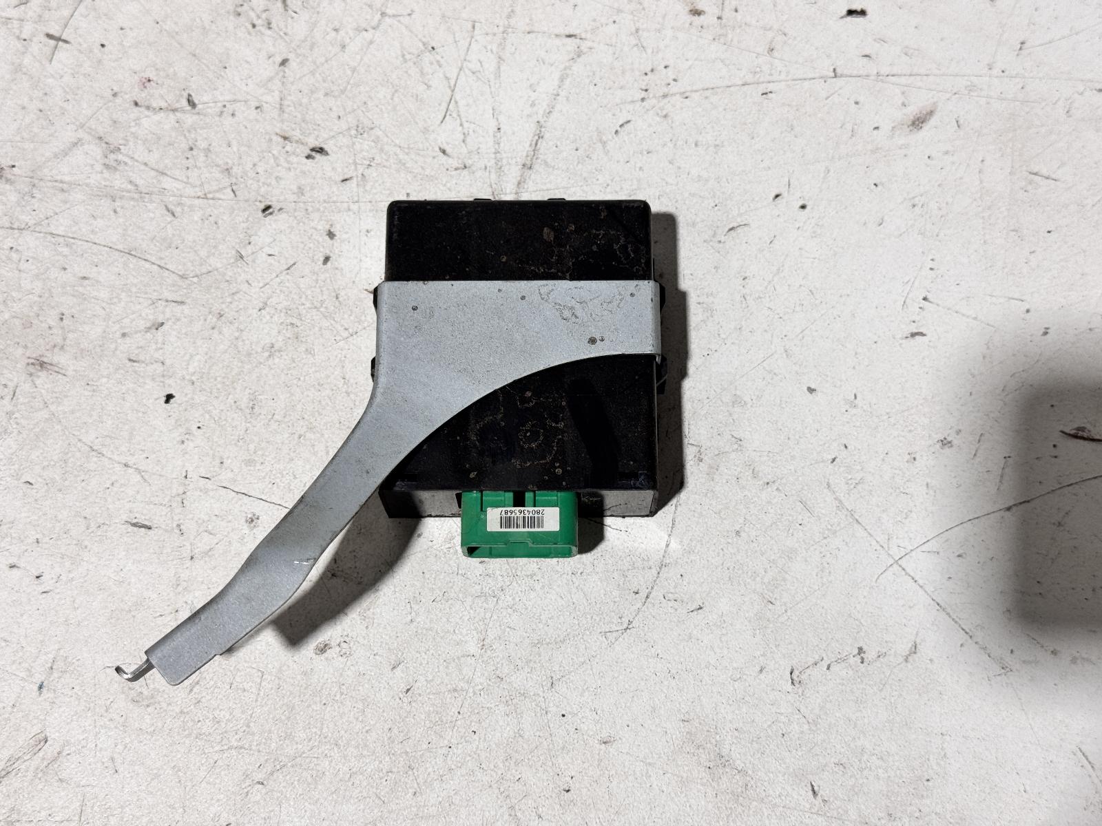 View Auto part Misc Switch/Relay Toyota Hilux 2015
