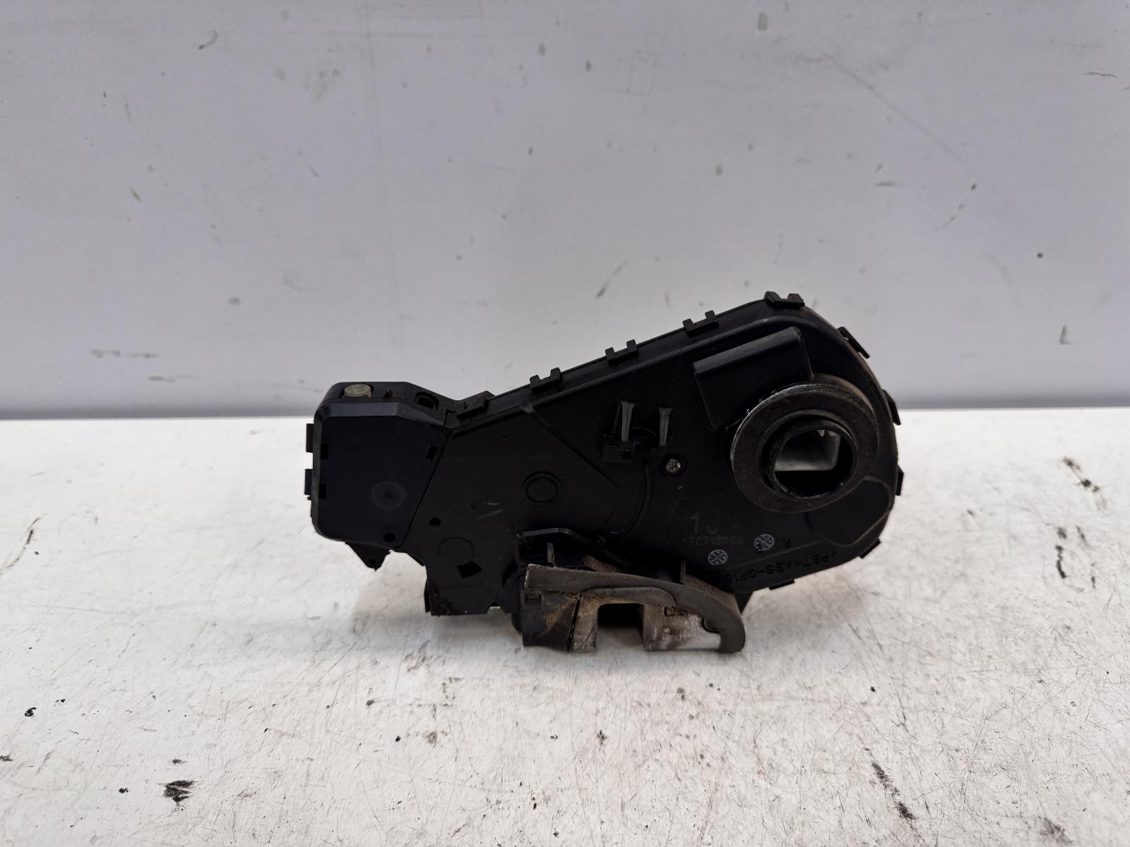 View Auto part Door/Boot/Gate Lock Toyota Rav4 2007