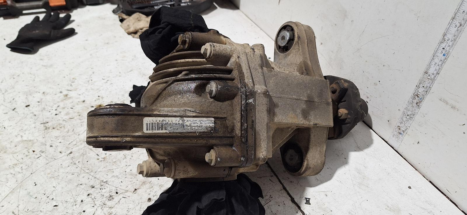 Differential Centre Commodore Holden 2009
