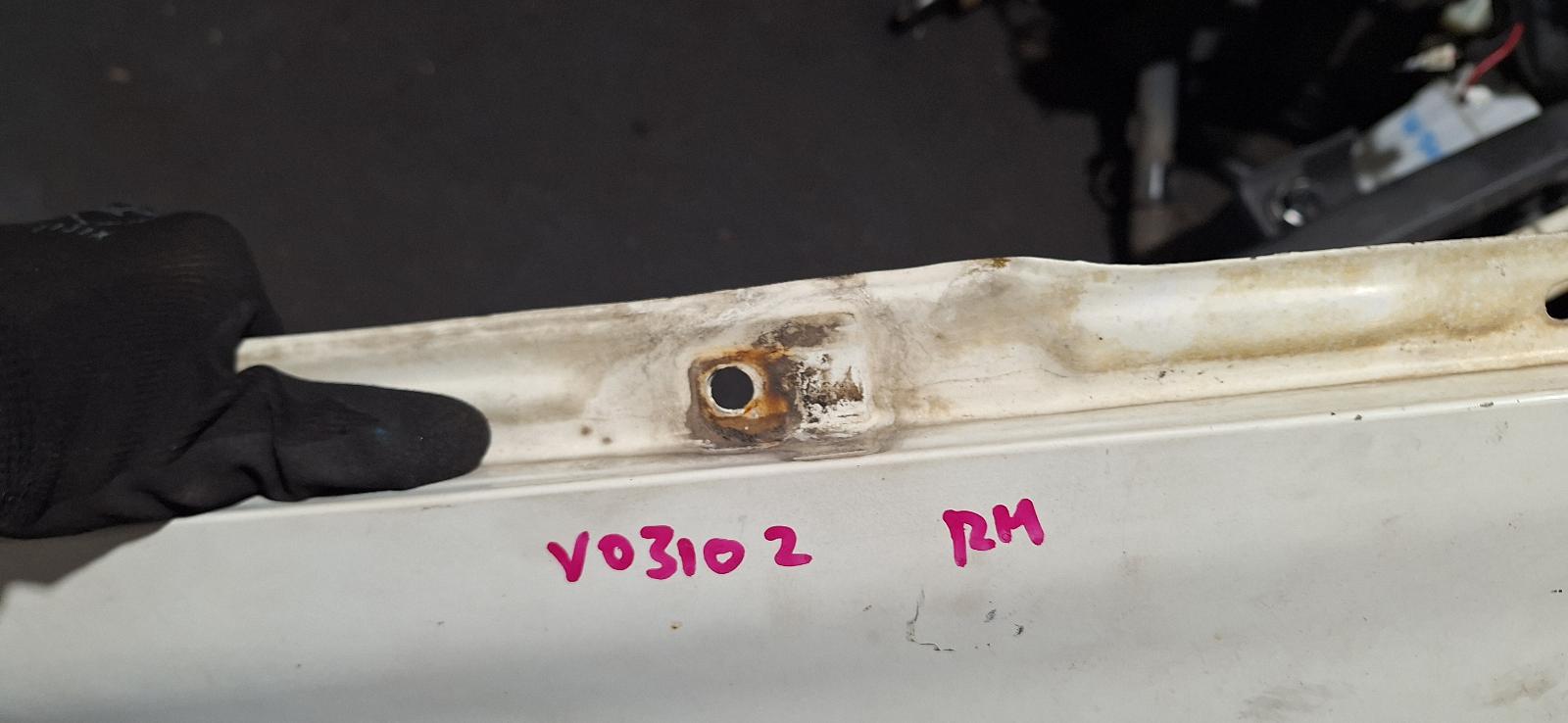 View Auto part Right Guard Toyota Hilux 1990