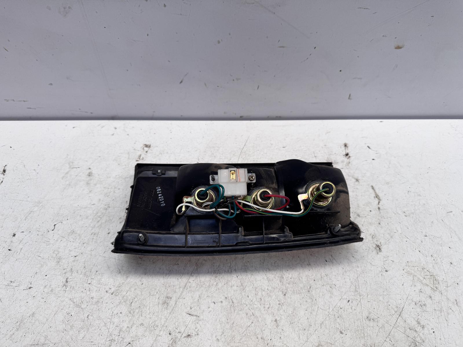 View Auto part Left Taillight Toyota Hilux 1990