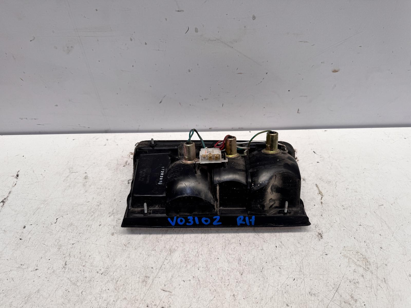 View Auto part Right Taillight Toyota Hilux 1990