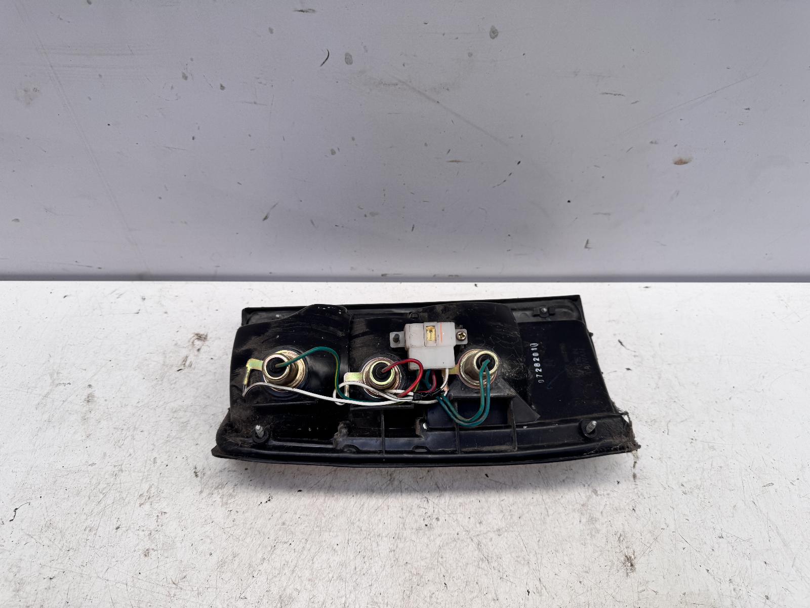 View Auto part Right Taillight Toyota Hilux 1990