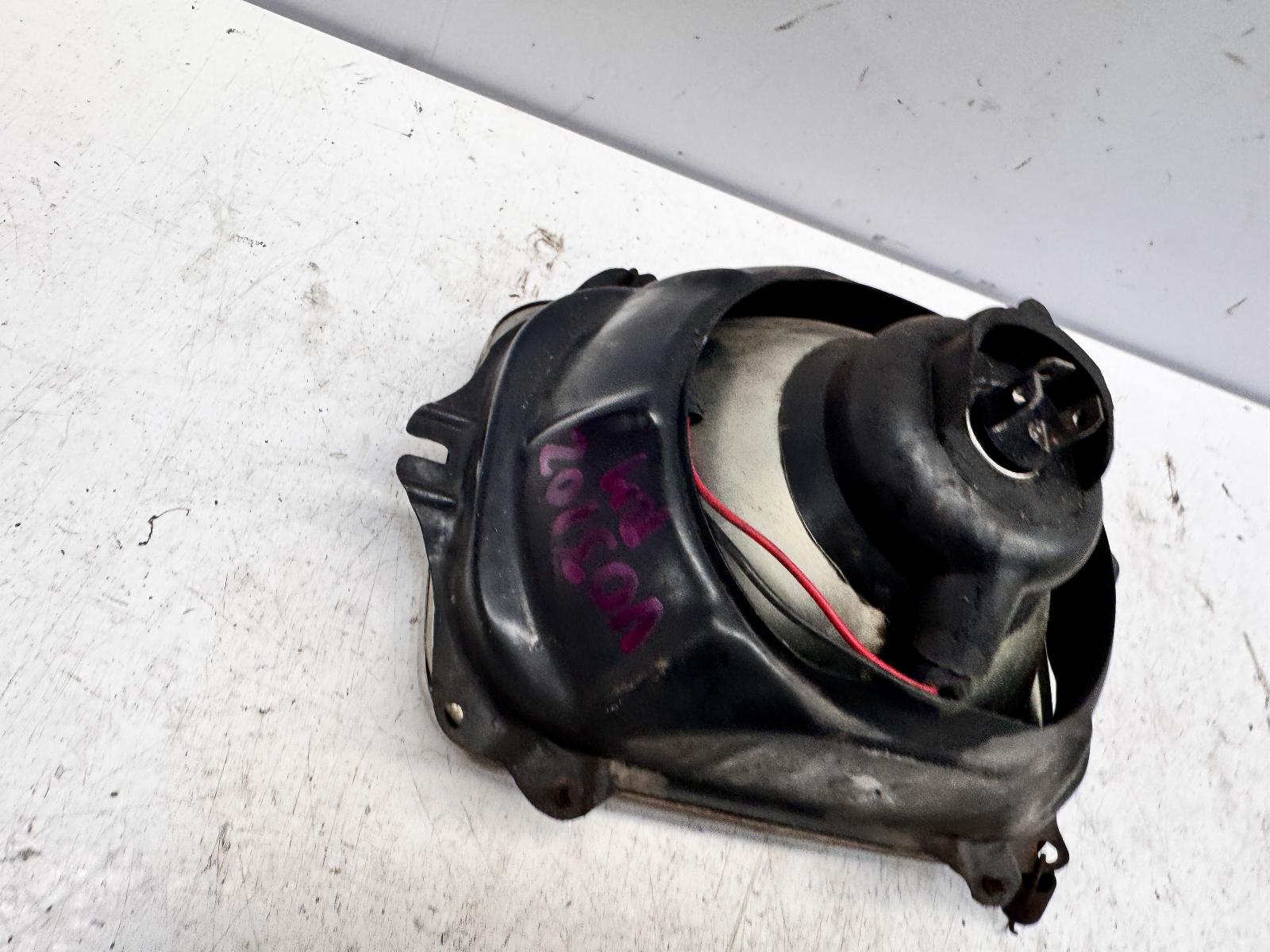 View Auto part Right Headlamp Toyota Hilux 1990