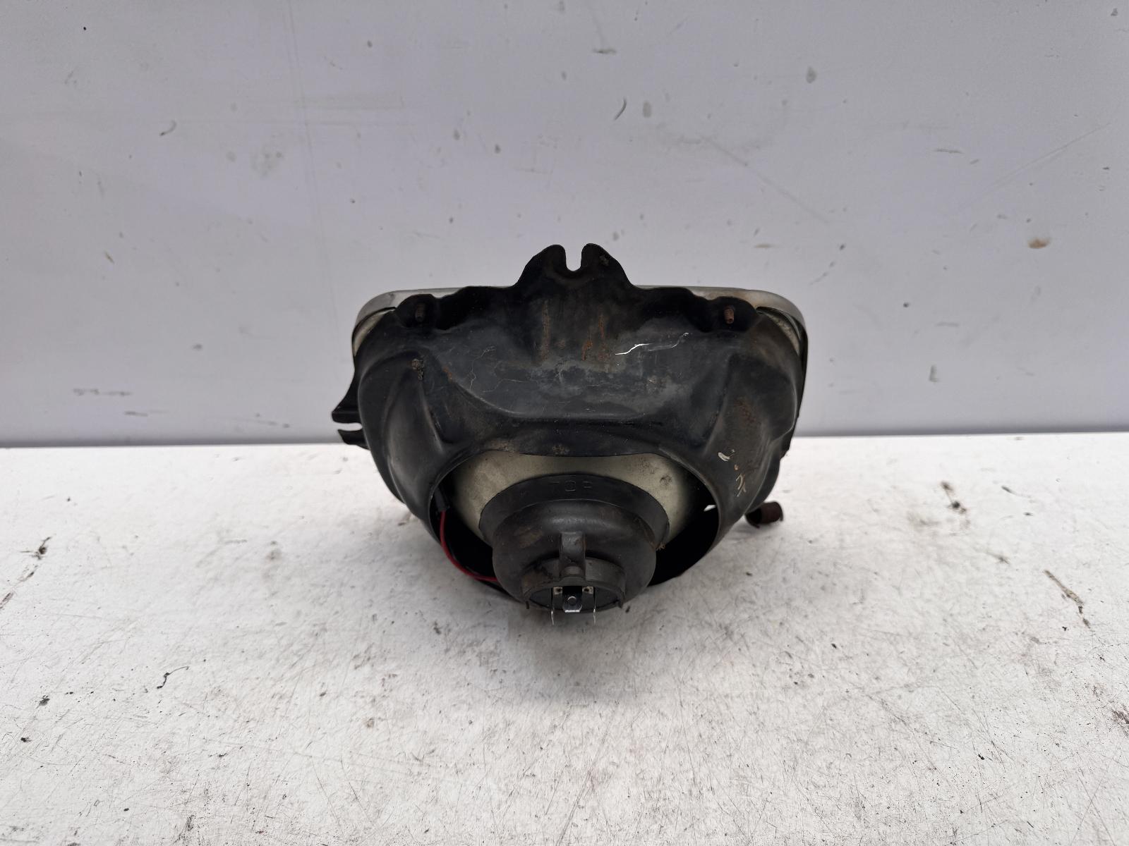 View Auto part Right Headlamp Toyota Hilux 1990