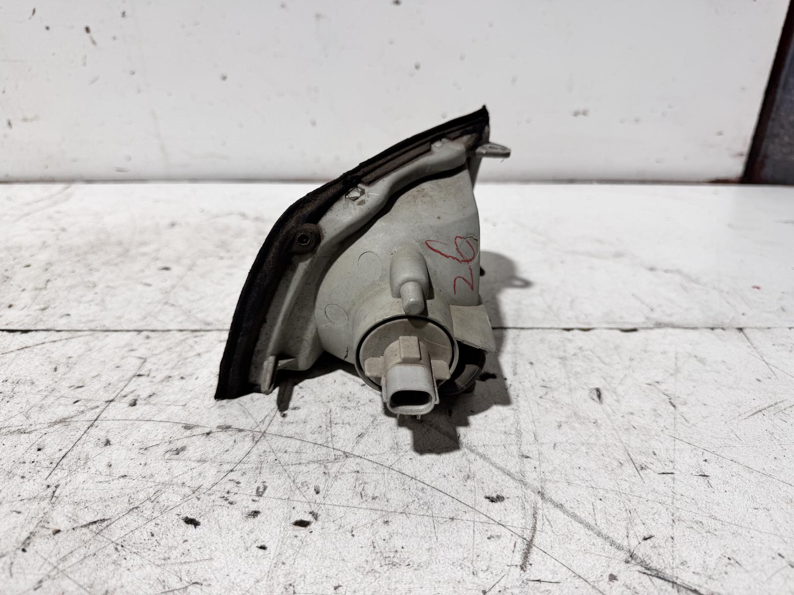 View Auto part Left Indicator/Fog/Side Mitsubishi Mirage 1998