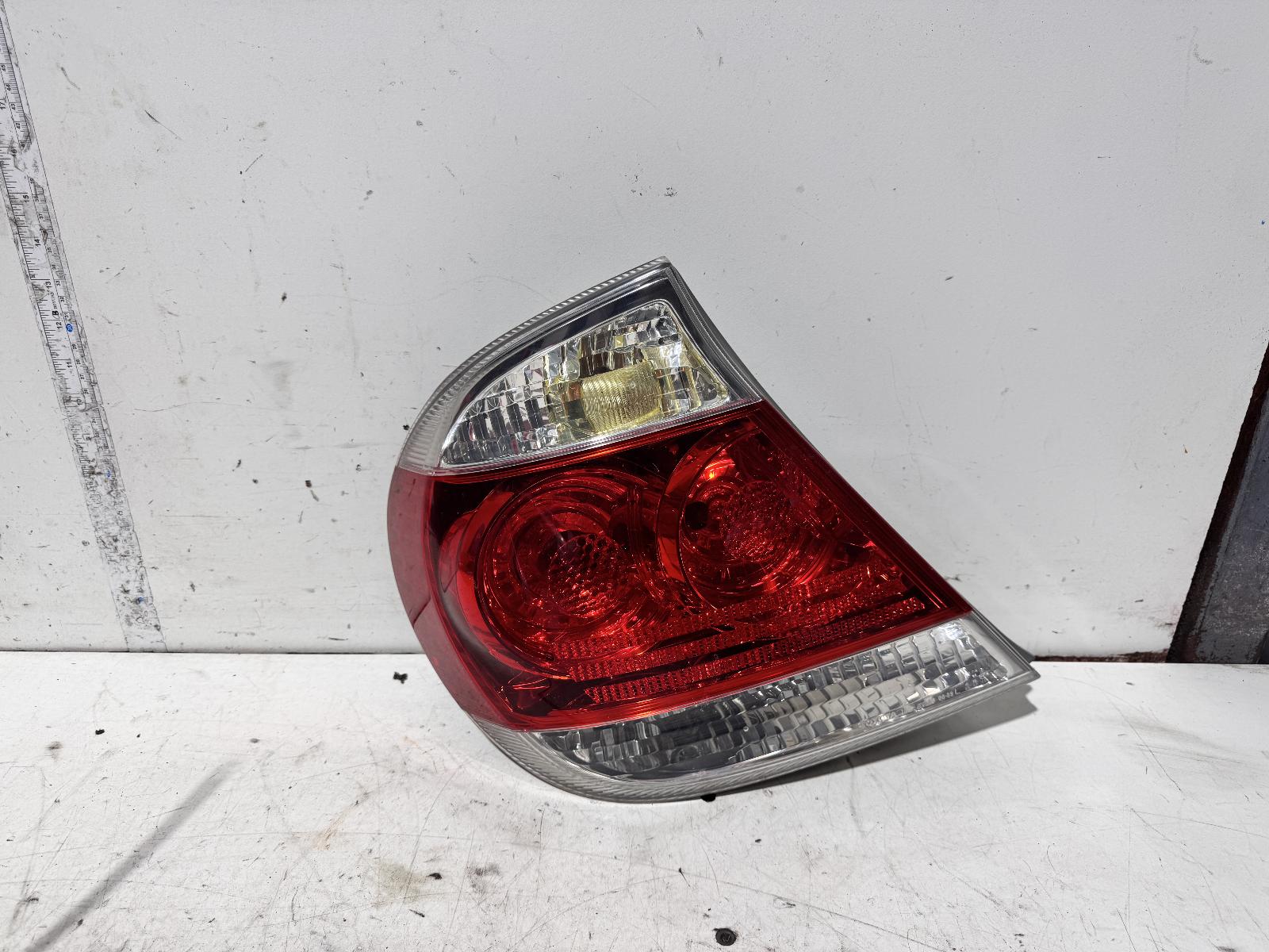 View Auto part Left Taillight Toyota Camry 2005