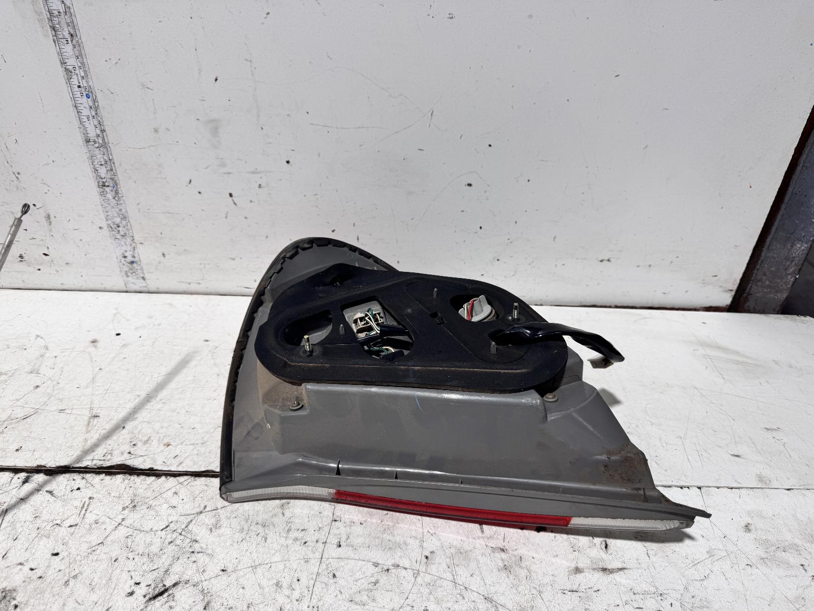 View Auto part Left Taillight Toyota Camry 2005