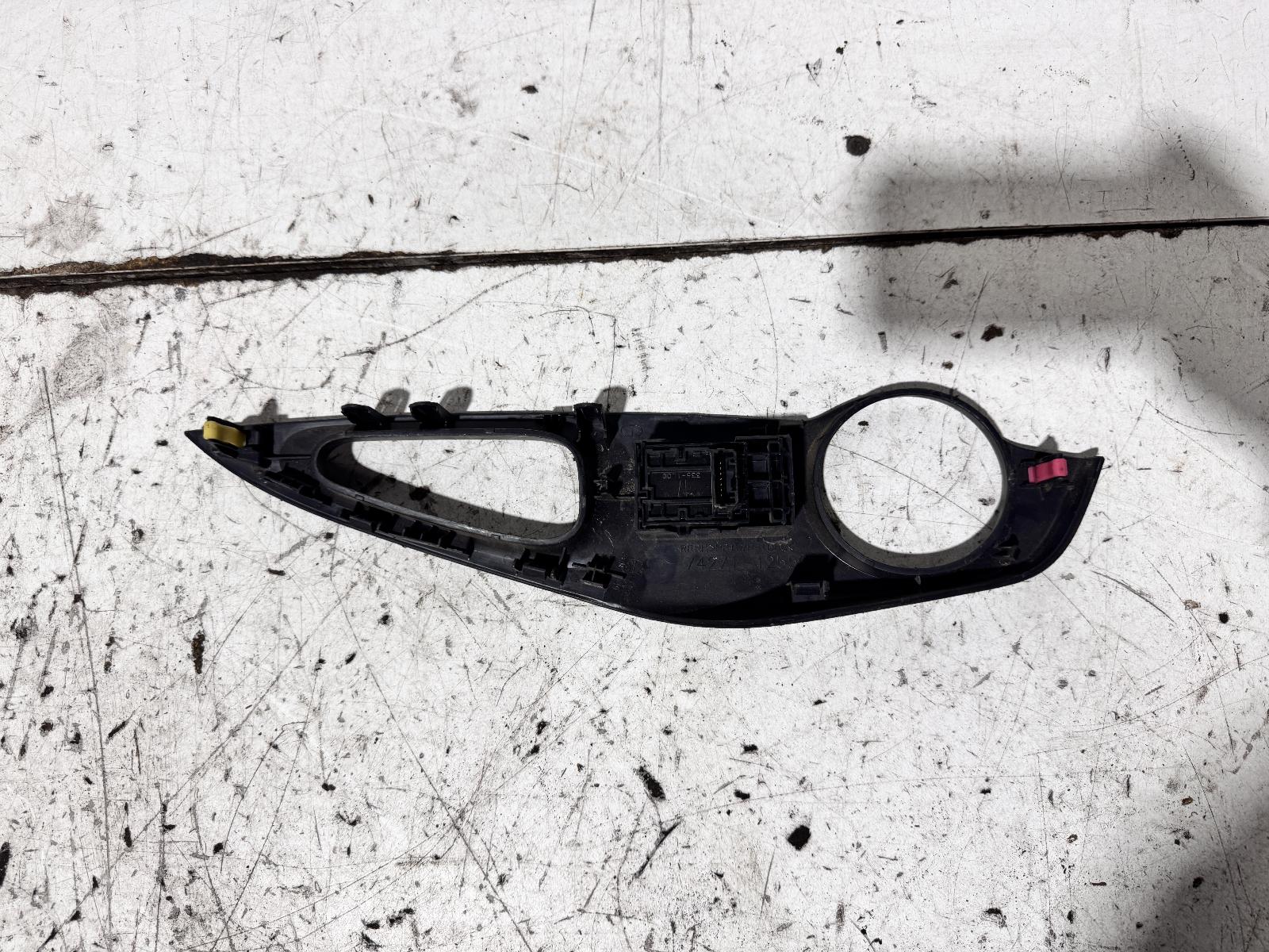 View Auto part Pwr Dr Wind Switch Toyota Corolla 2020