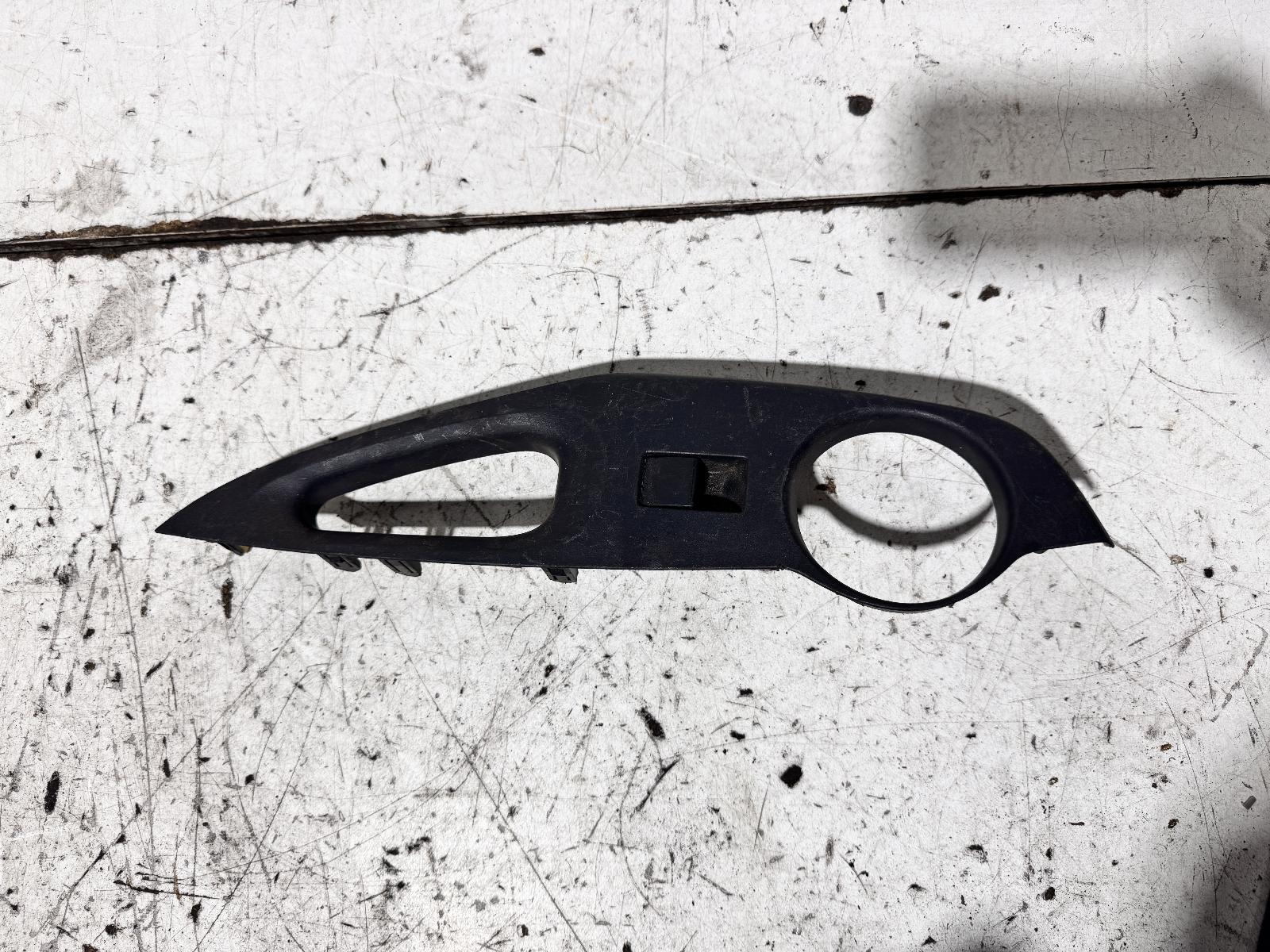 View Auto part Pwr Dr Wind Switch Toyota Corolla 2020