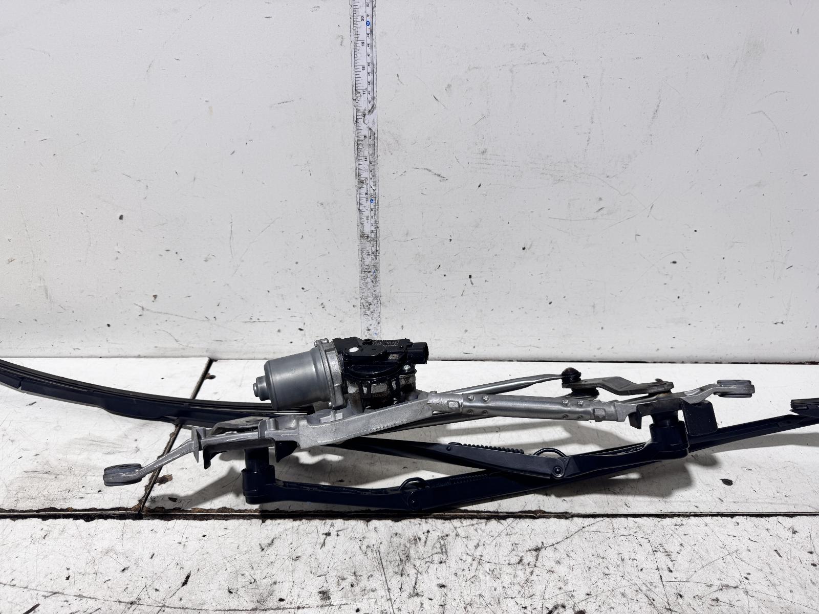 View Auto part Wiper Motor Toyota Corolla 2022