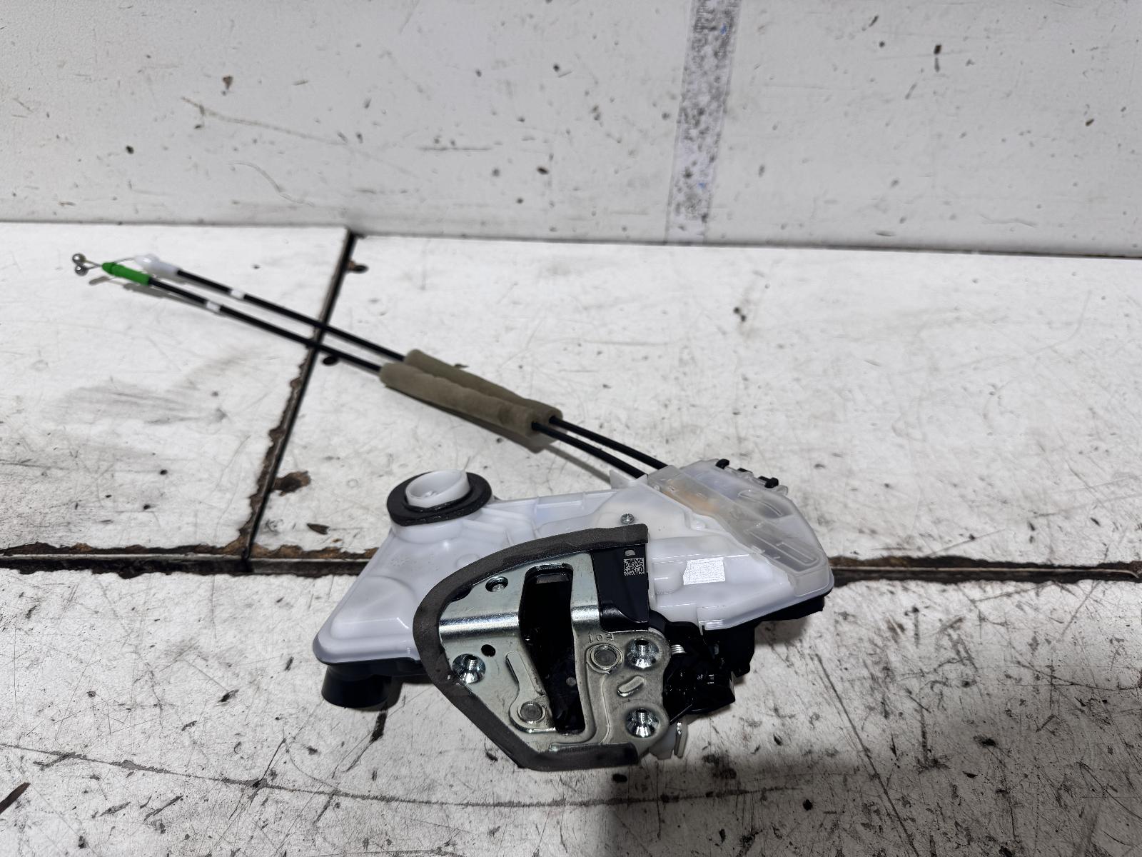View Auto part Door/Boot/Gate Lock Toyota Corolla 2022